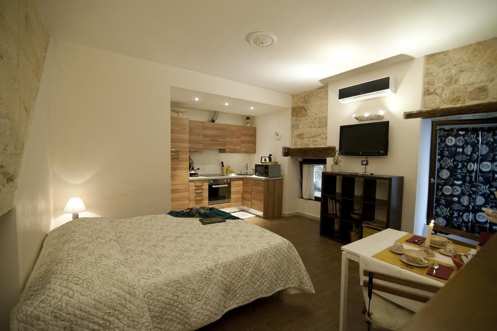 B&B La Uascezze Bari Rum bild