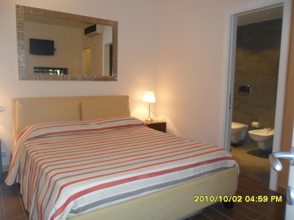 B&B La Uascezze Bari Rum bild